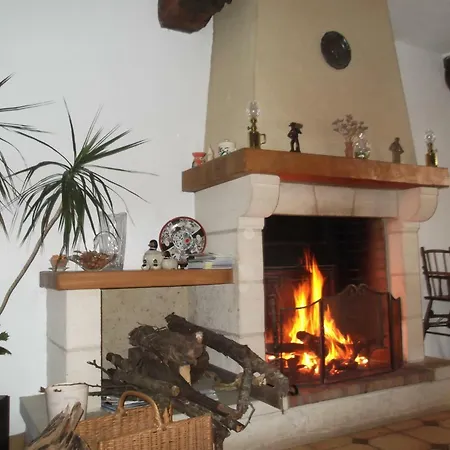 D'hotes La Montagne Bed and Breakfast