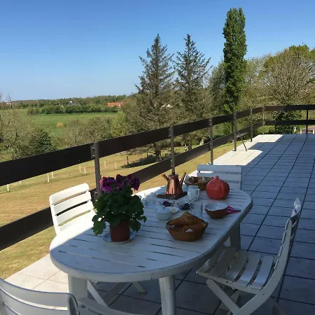 فندق مبيت وإفطار D'hotes La Montagne Lessay