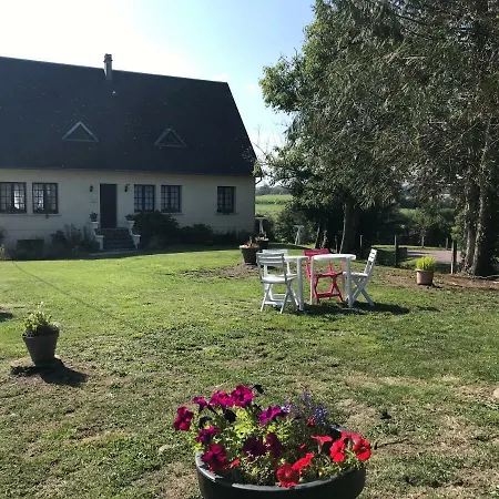 فندق مبيت وإفطار D'hotes La Montagne Lessay